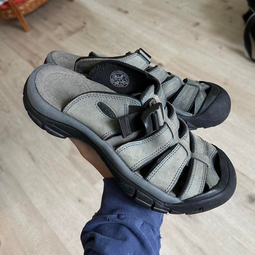 Vintage 00s Keen Suede Rubber Slip On Sneaker Sandal Slide